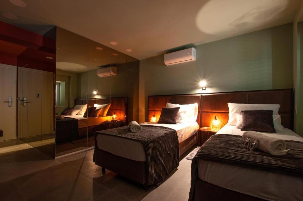X Boutique Marinac Studio Apartments & Rooms Шибеник Екстер'єр фото