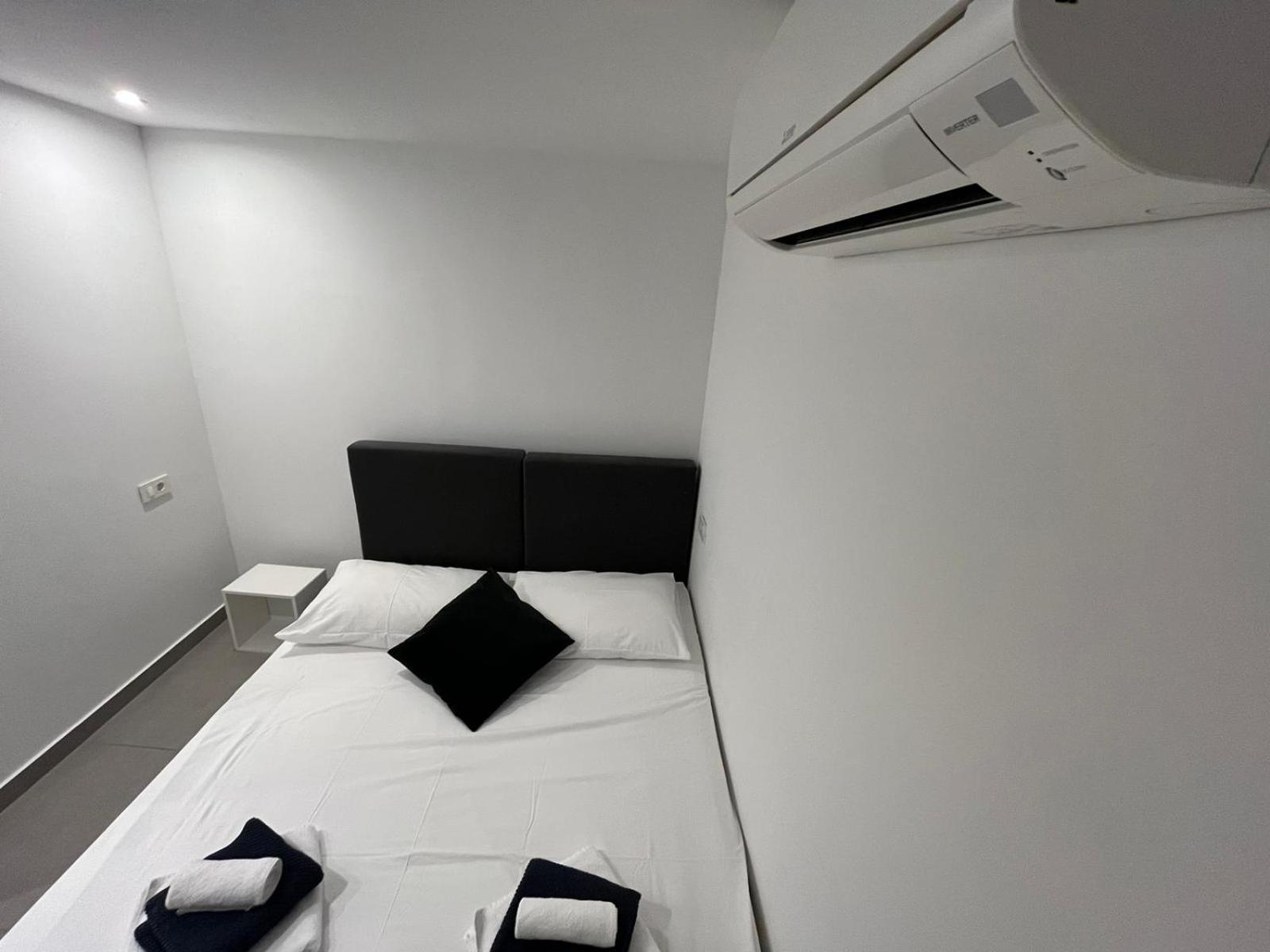 X Boutique Marinac Studio Apartments & Rooms Шибеник Екстер'єр фото